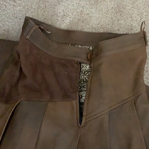 Vintage brown leather pleated midi skirt - Picture 6 of 12